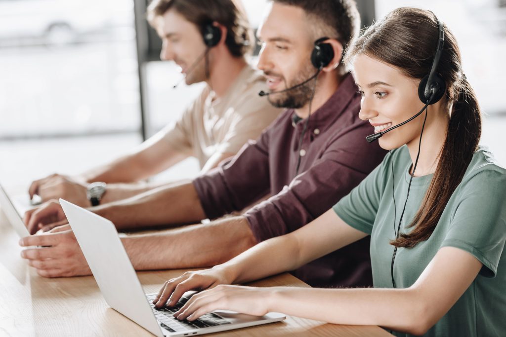 moving company customer service support team.jpg