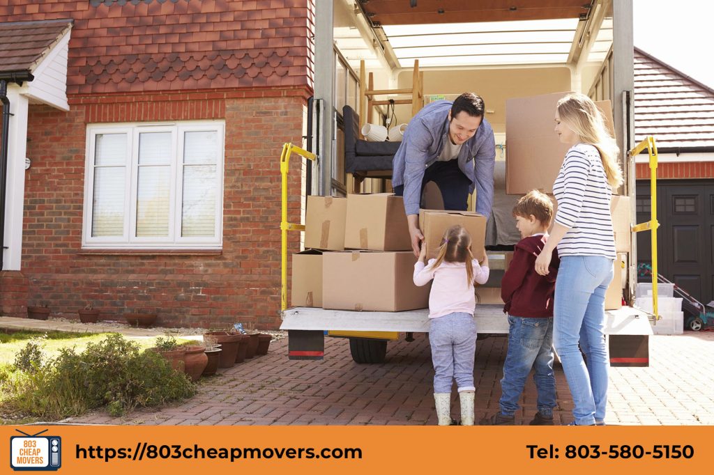 home moving service movers assisting family.jpg