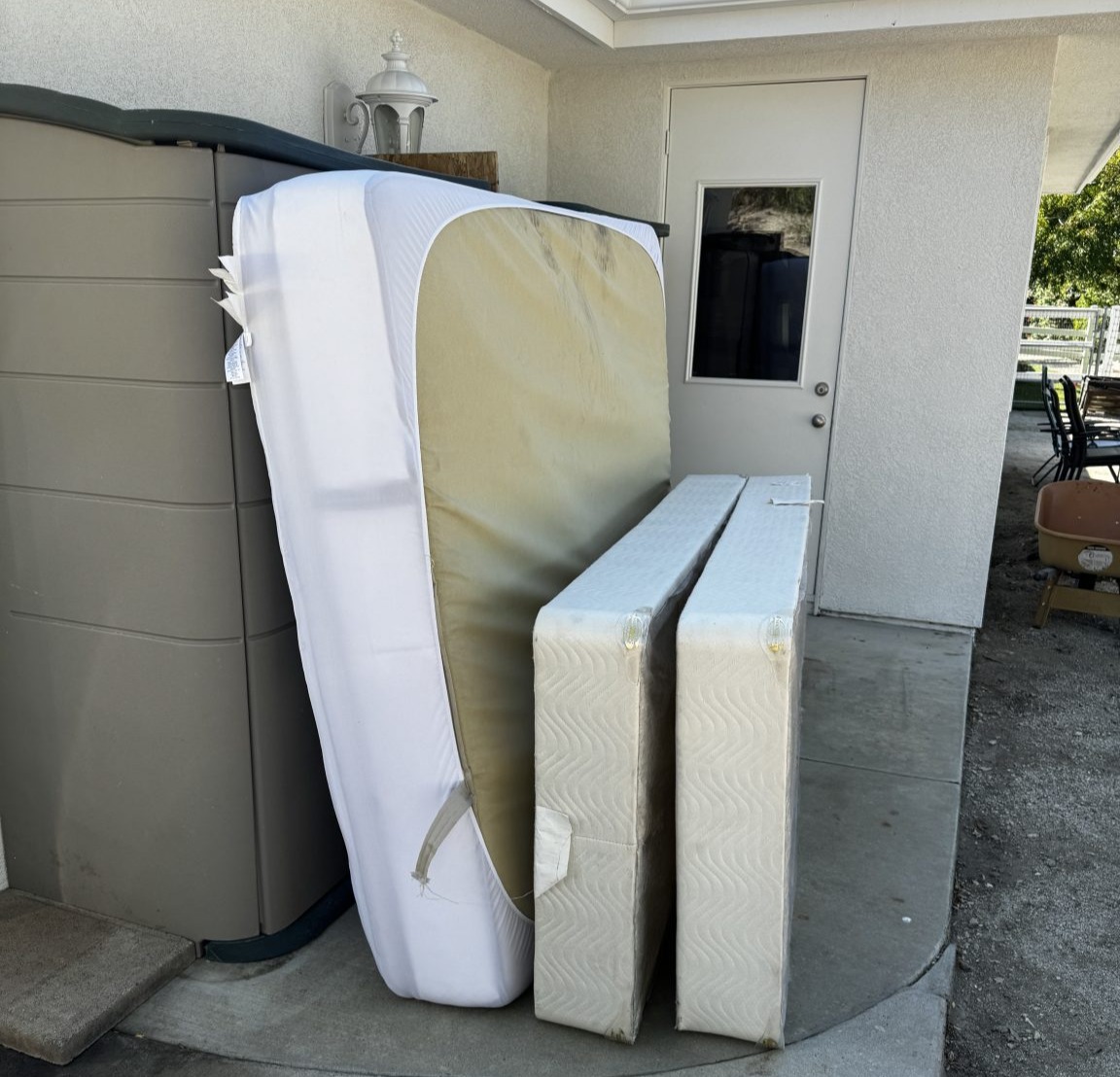 mattress removal ptocess 803 cheap movers